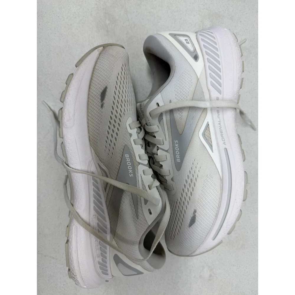 Brooks Adrenaline GTS 23 Running Shoes 1203811B104 Light Gray Womens 8.5 B